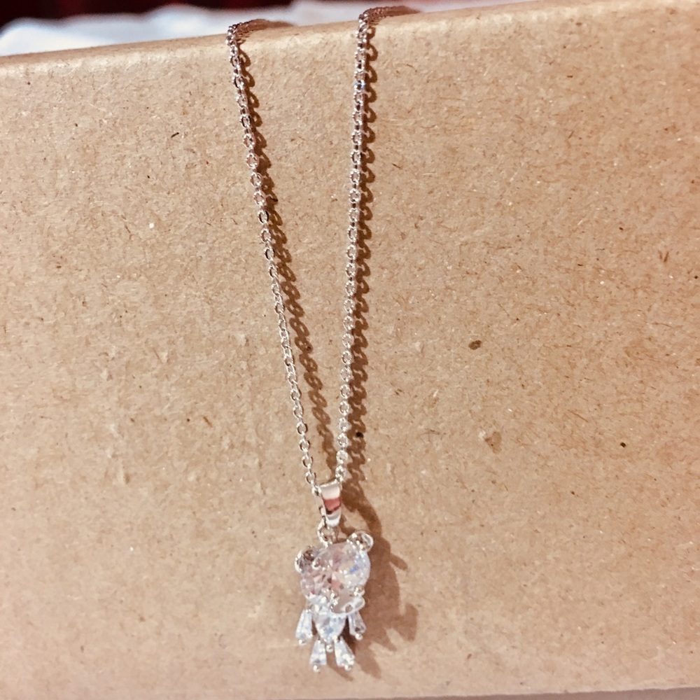 Teddy bear fashion necklace